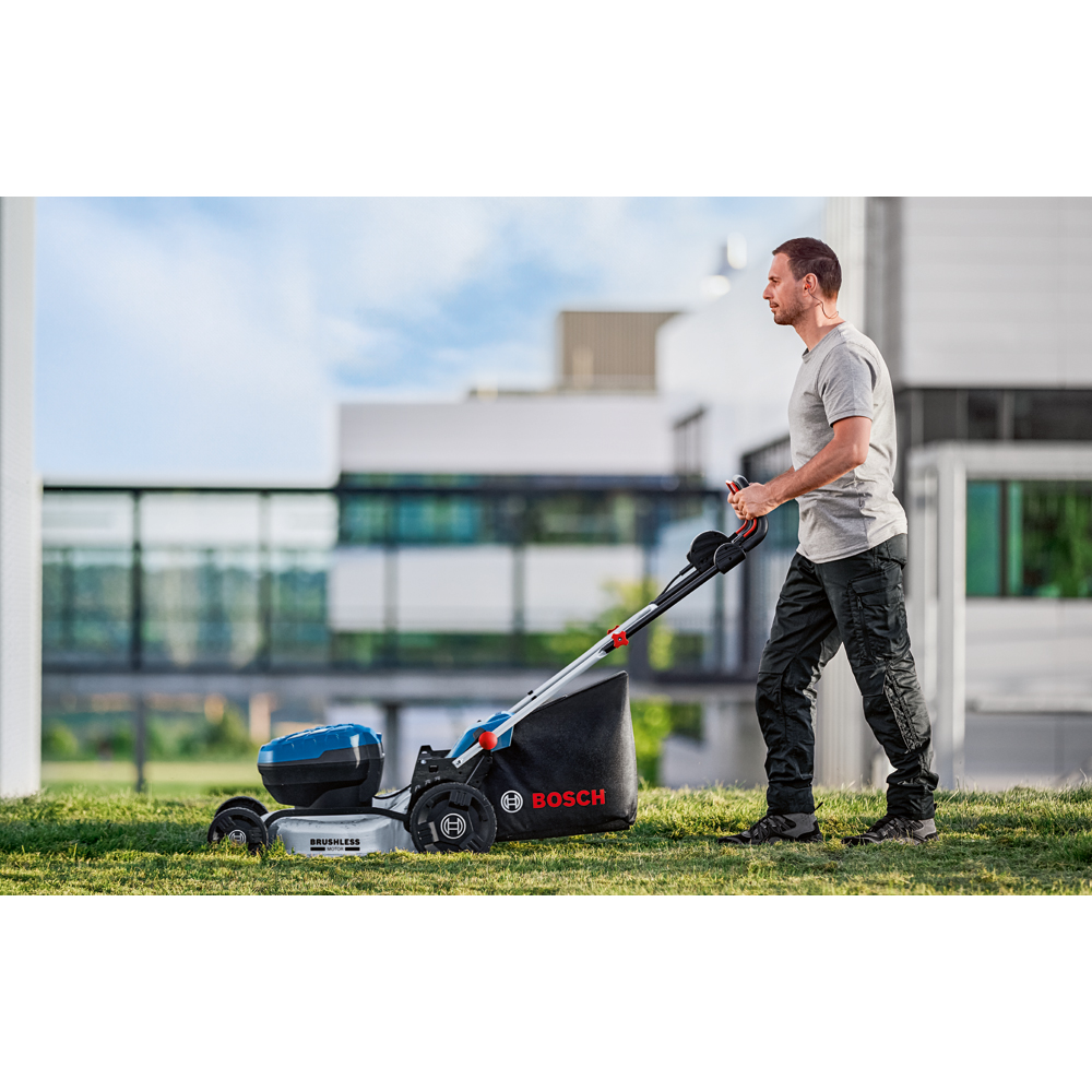 Masina de tuns iarba pe acumulator BOSCH PROFESSIONAL GRA 18V2-46, Electrica, latime taiere 46 cm, cos 60L, albastru, fara acumulator in incarcator