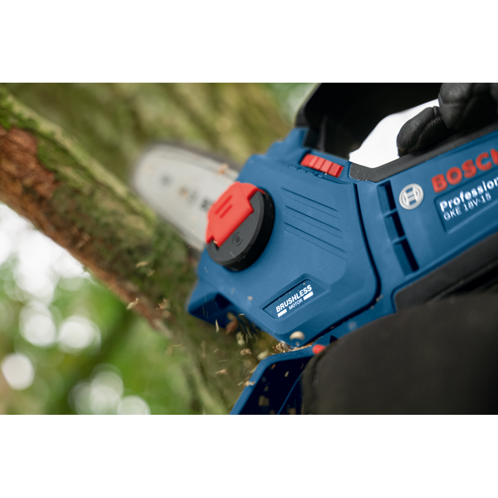 Mini fierastrau cu lant pe acumulator BOSCH PROFESSIONAL GKE 18V, lama 15 cm