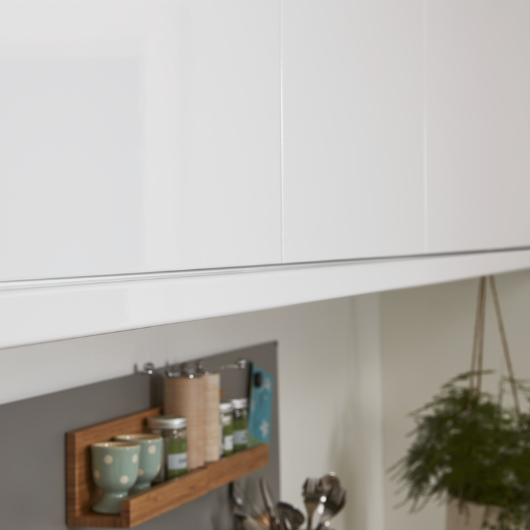 Cornisa GOODHOME Stevia/Garcinia, 3.5 x 240 cm, mdf, alb lucios