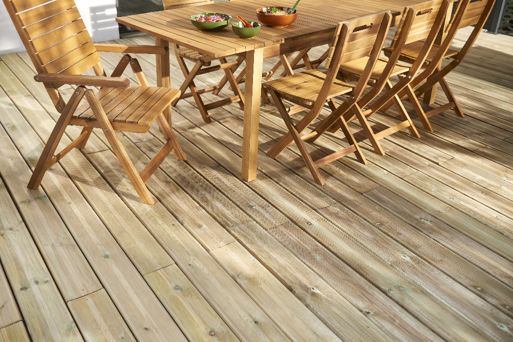 Dusumea pentru terasa BLOOMA, 240 x 14.4 x 2.7 cm, lemn de pin, maro