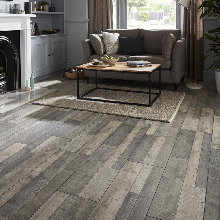 Parchet laminat GoodHome, 8 mm, stejar, acoperire per cutie 2.158 mp, AC4, HDF