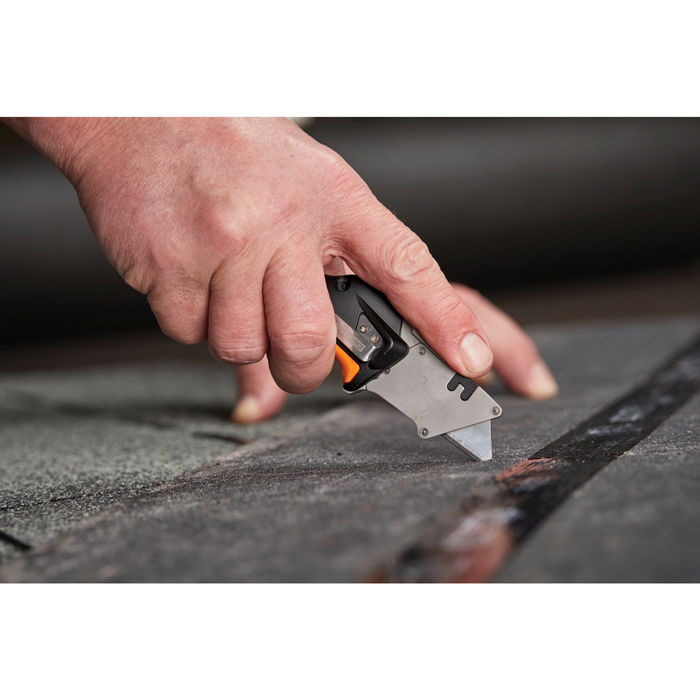 Cutit utilitar FISKARS CarbonMax, pliabil, metal, negru