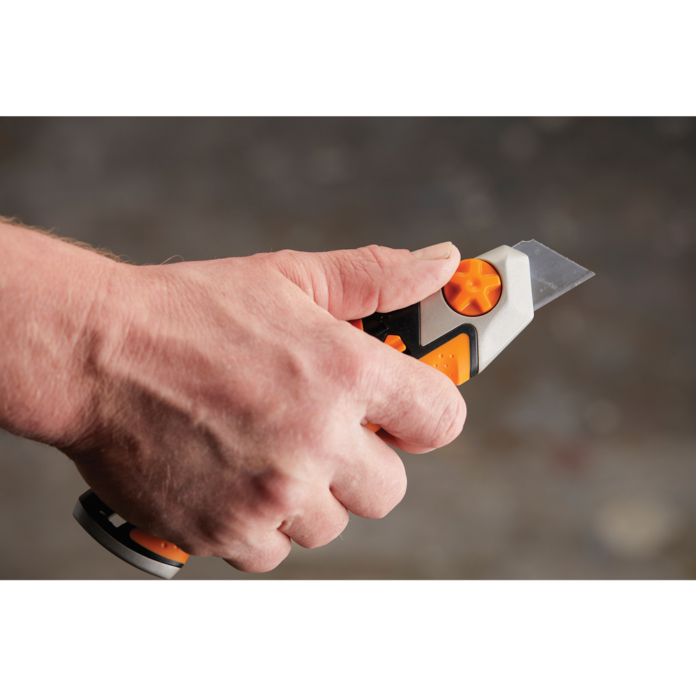 Cutit Snap-off FISKARS CarbonMax, 25mm, metal, negru