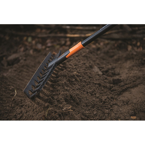 Grebla universala Fiskars Solid 135066, aluminiu