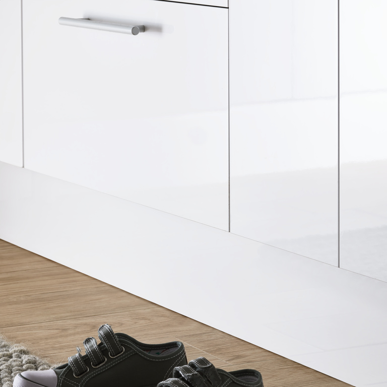 Plinta de bucatarie, MDF, alb, aspect lucios, 2400mm x 16 mm x 150 mm GoodHome Stevia & Garcinia