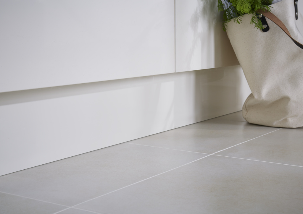 Plinta de bucatarie, MDF, crem, aspect lucios, 2400mm x 16 mm x 150 mm  GoodHome Stevia