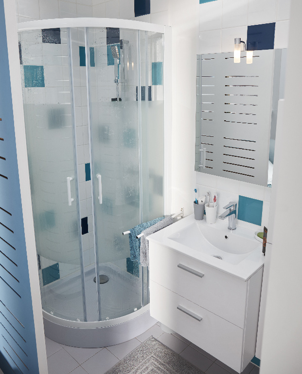 Cabina dus standard COOKE & LEWIS Onega, semirotunda, profil aluminiu, sticla securizata 5mm, 80 x 80 x 190 cm, alb