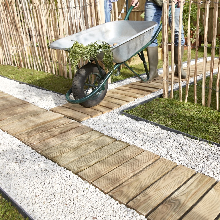 Traversa pentru gradina KLIKSTROM Sauda, 200 x 40 cm, lemn-natural, maro