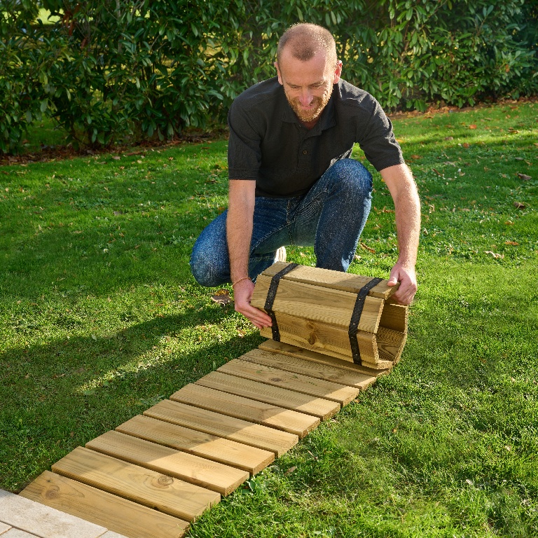 Traversa pentru gradina KLIKSTROM Sauda, 200 x 40 cm, lemn-natural, maro