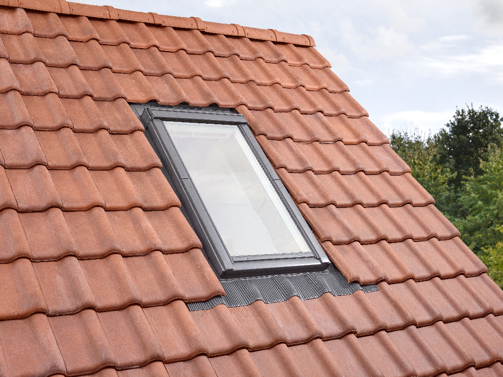 Rama etans, fereastra mansarda, gri, 78 x 118 cm  Velux EDW