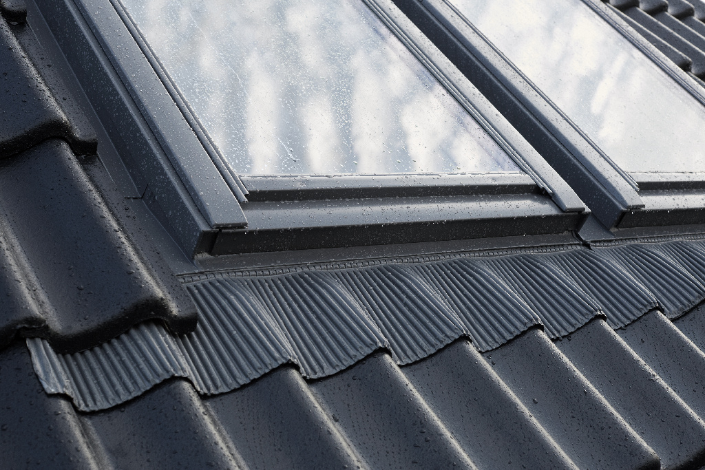 Rama etansare, fereastra mansarda 78 x 140 cm, impermeabil, aluminiu Velux EDW