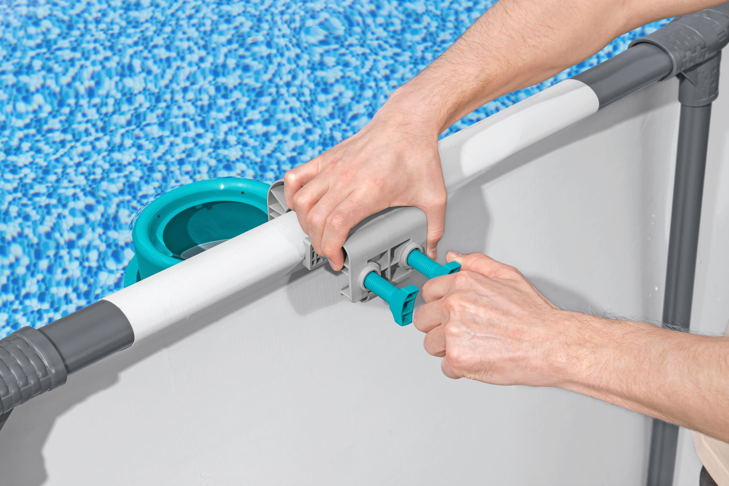 Skimmer suspendat BESTWAY, pentru sisteme de filtrare, de la 2.006 l/h