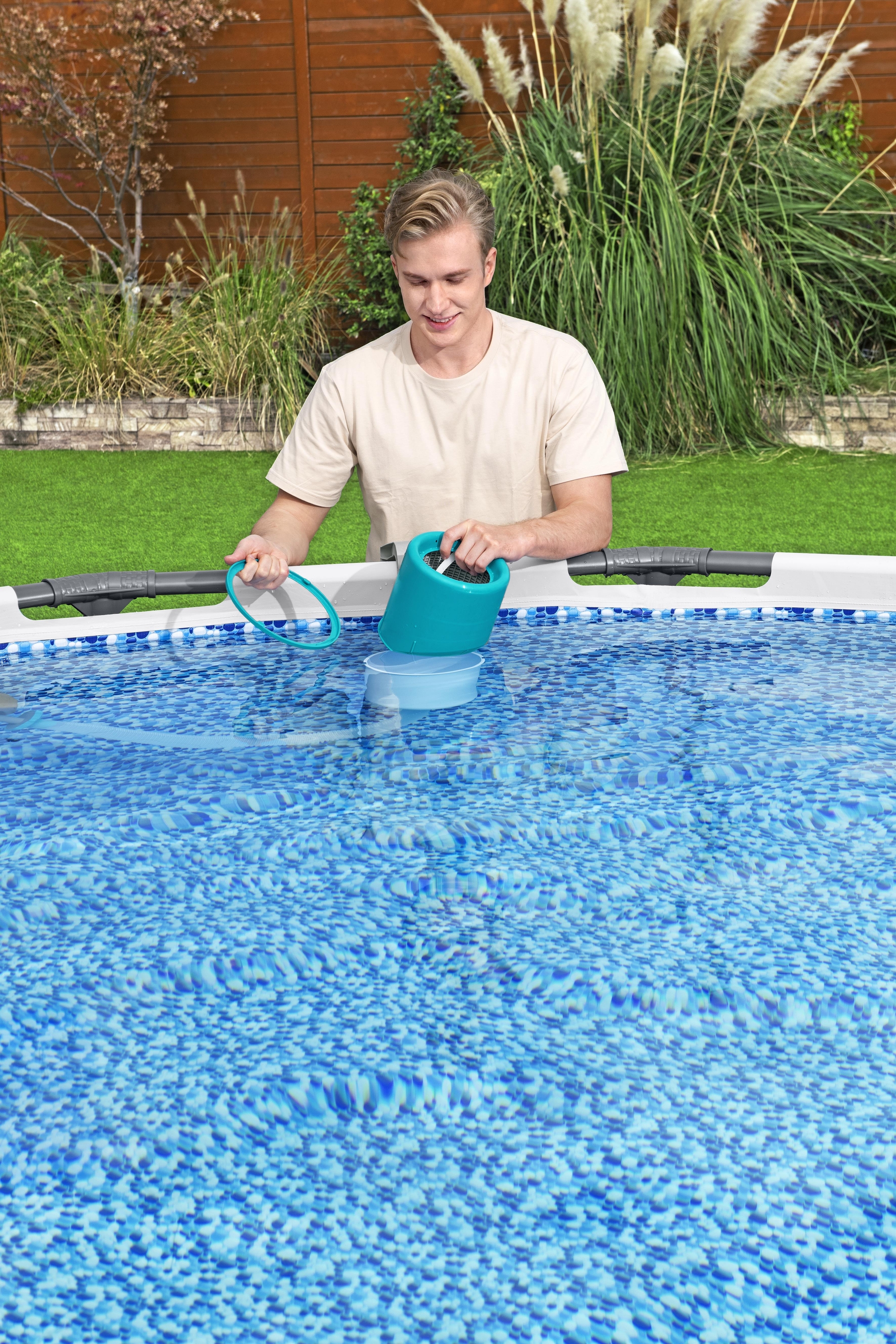 Set de curatare pentru piscine supraterane BESTWAY, pana la 610 cm