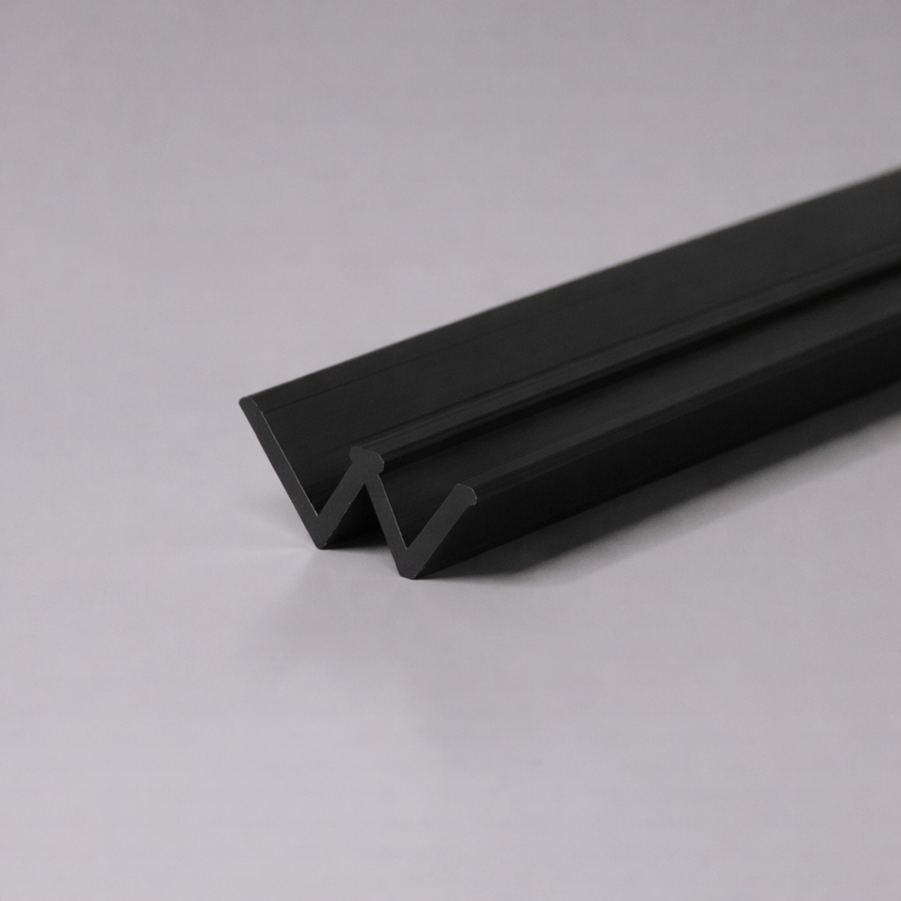 Profil colt interior Wood Class WP3433-07, 270 x 2.5 cm, 18 mm, aluminiu, negru