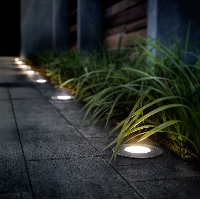 Spot LED Philips Moss, 3W, 270lm, 2700K, IP67, crom