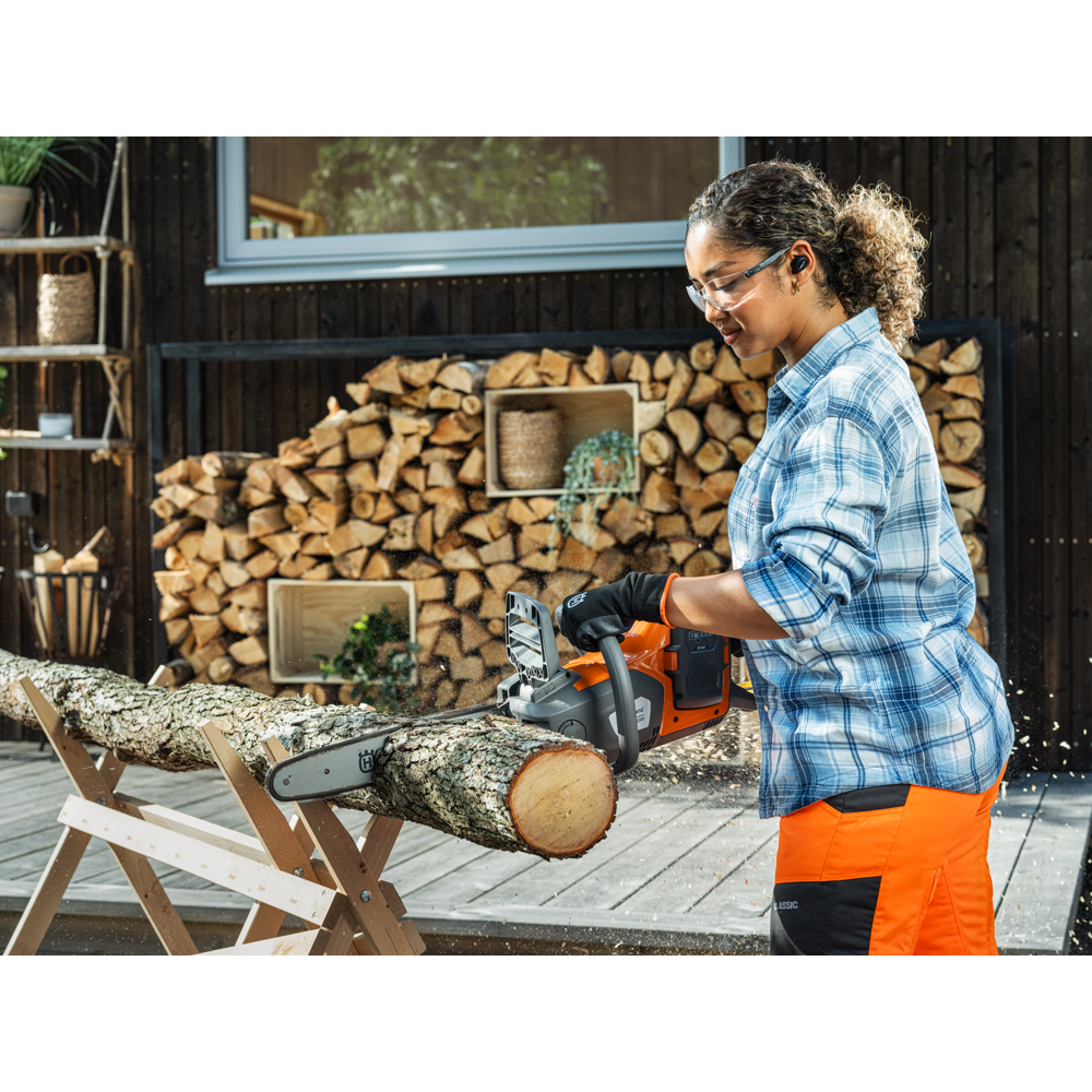 Fierastrau electric cu lant (Drujba) HUSQVARNA 230i, 36V, 4.0 Ah, lama 30 cm