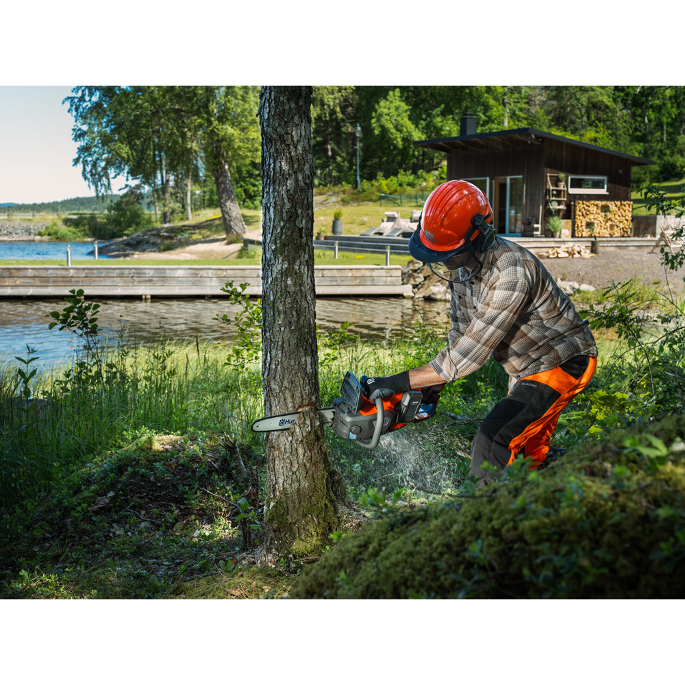Fierastrau electric cu lant (Drujba) HUSQVARNA 242i, 36V, 7.7 Ah, lama 40 cm