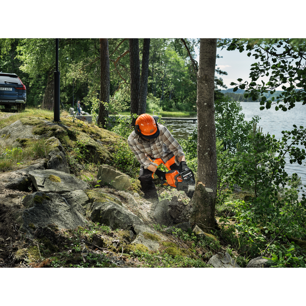 Fierastrau electric cu lant (Drujba) HUSQVARNA 242i, 36V, 7.7 Ah, lama 40 cm