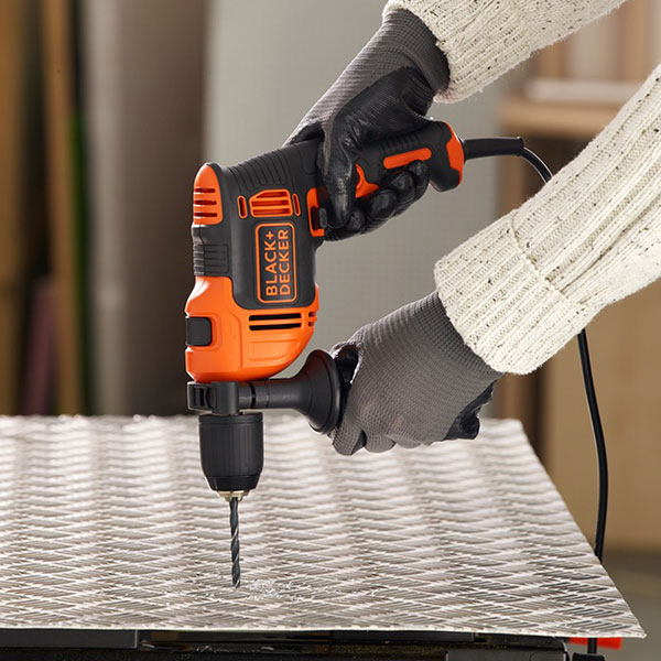 Masina de gaurit si insurubat (bormasina) BLACK&DECKER BEH710K, 710W, 2800RPM, mandrina rapida 13mm, percutie