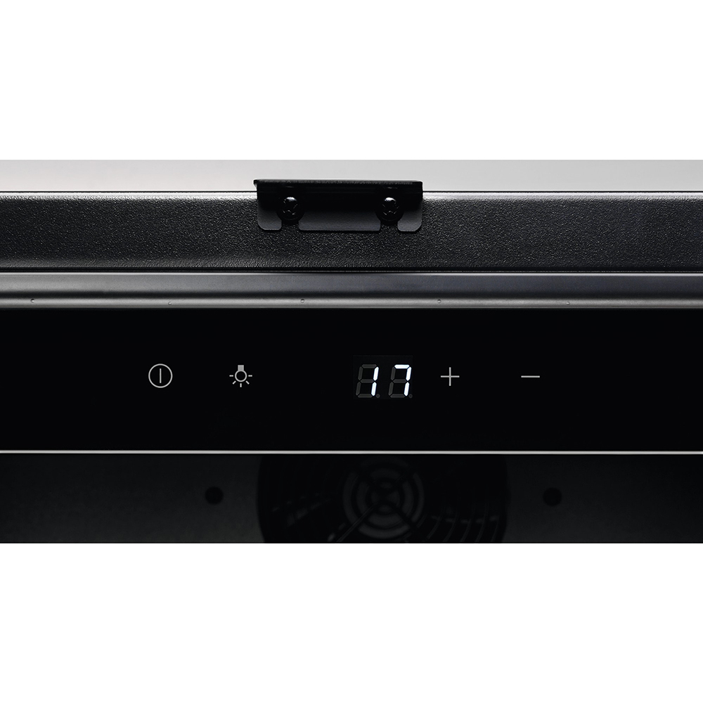 Racitor de vinuri incorporabil ELECTROLUX EWUS052B5B, 52 sticle, H 82 cm, Clasa G