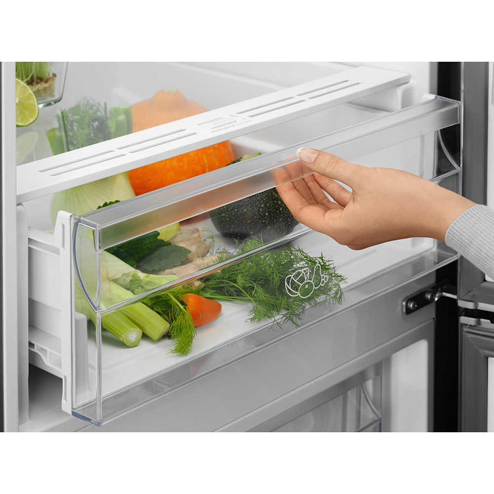 Combina frigorifica ELECTROLUX LNT5ME32U1, No Frost, 331 l, H 186 cm, Clasa E, argintiu