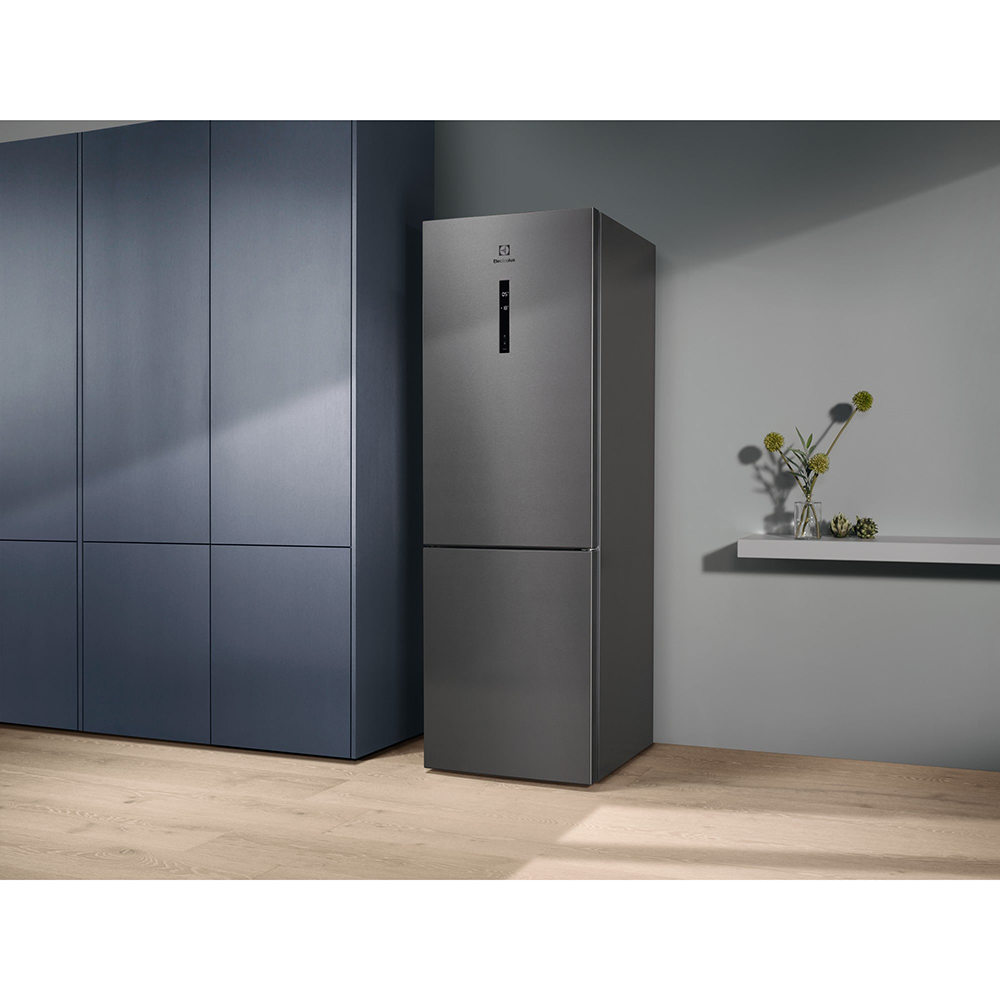 Combina frigorifica ELECTROLUX LNT7ME32X3, No Frost, 331 l, H 186 cm, Clasa E, argintiu