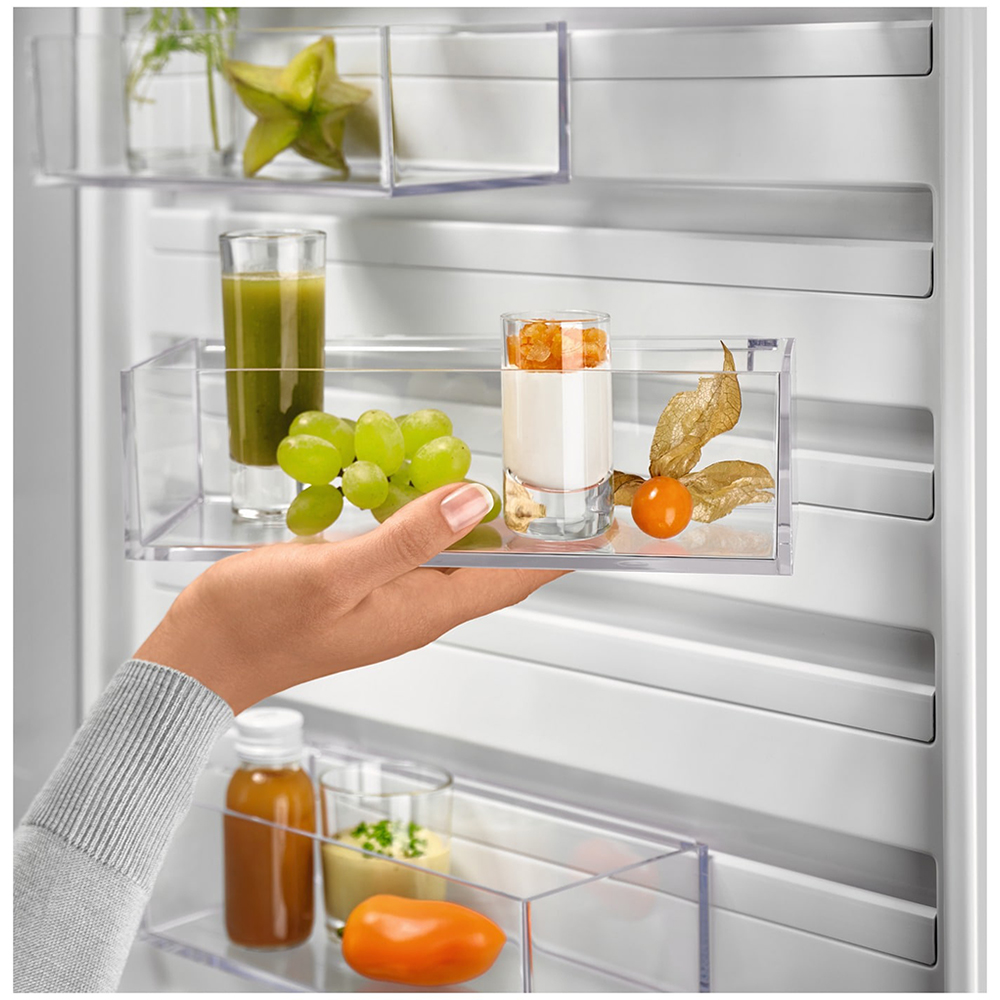 Combina frigorifica ELECTROLUX LNT7ME32X3, No Frost, 331 l, H 186 cm, Clasa E, argintiu