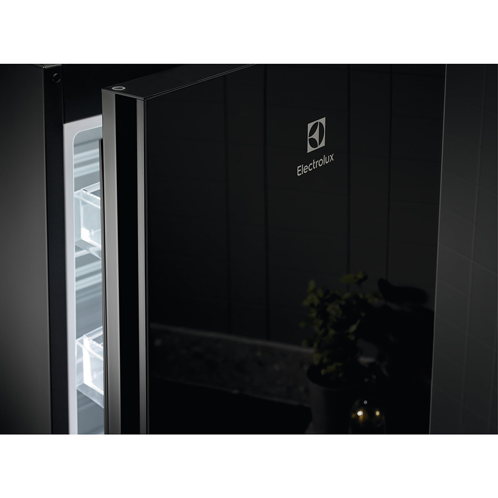 Combina frigorifica ELECTROLUX LNT7ME36K2, No Frost, 367 l, H 201 cm, Clasa E, negru