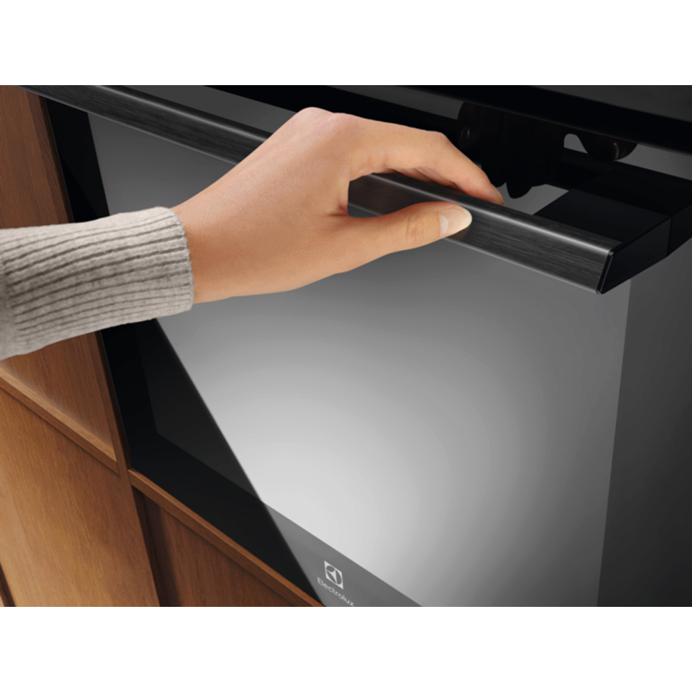 Cuptor incorporabil ELECTROLUX SteamBake EOD6F77H, Electric, Gatire cu abur, Autocuratare catalitica, 72 l, Clasa A+, negru