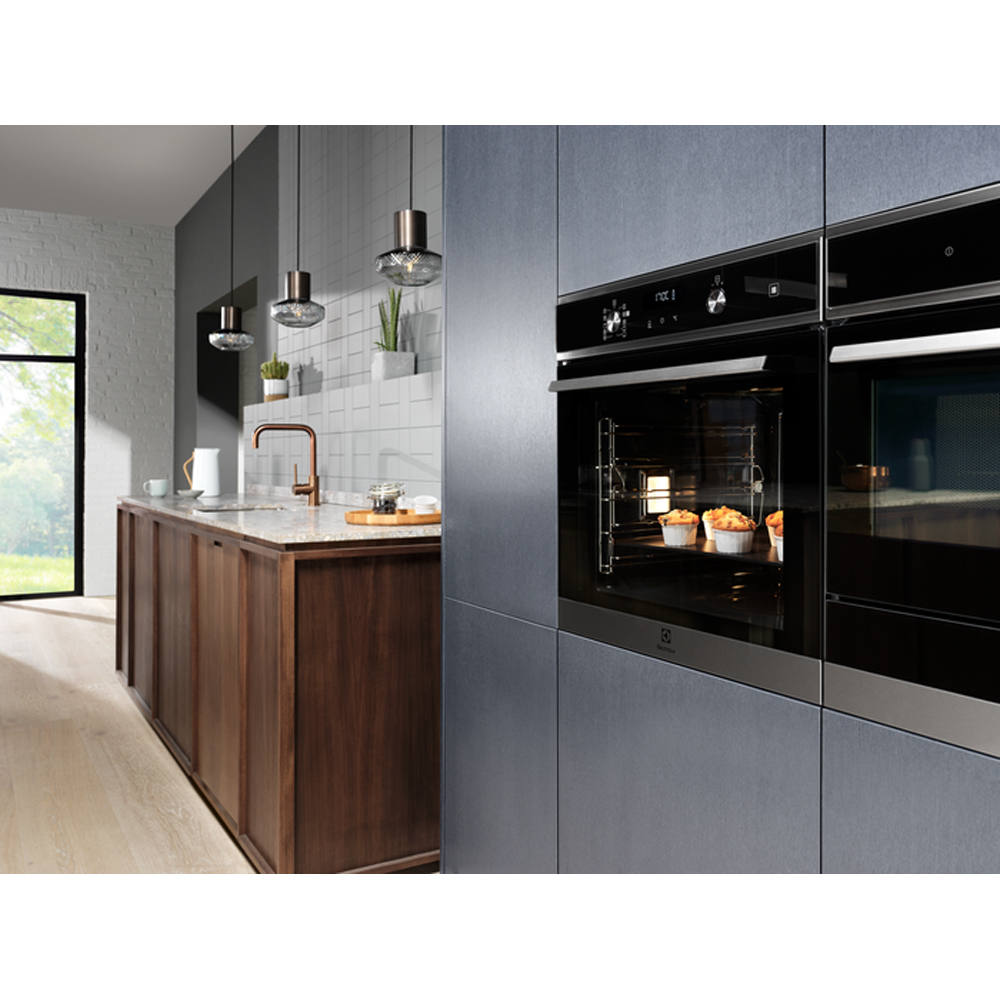Cuptor incorporabil ELECTROLUX SteamBake EOD6F77H, Electric, Gatire cu abur, Autocuratare catalitica, 72 l, Clasa A+, negru