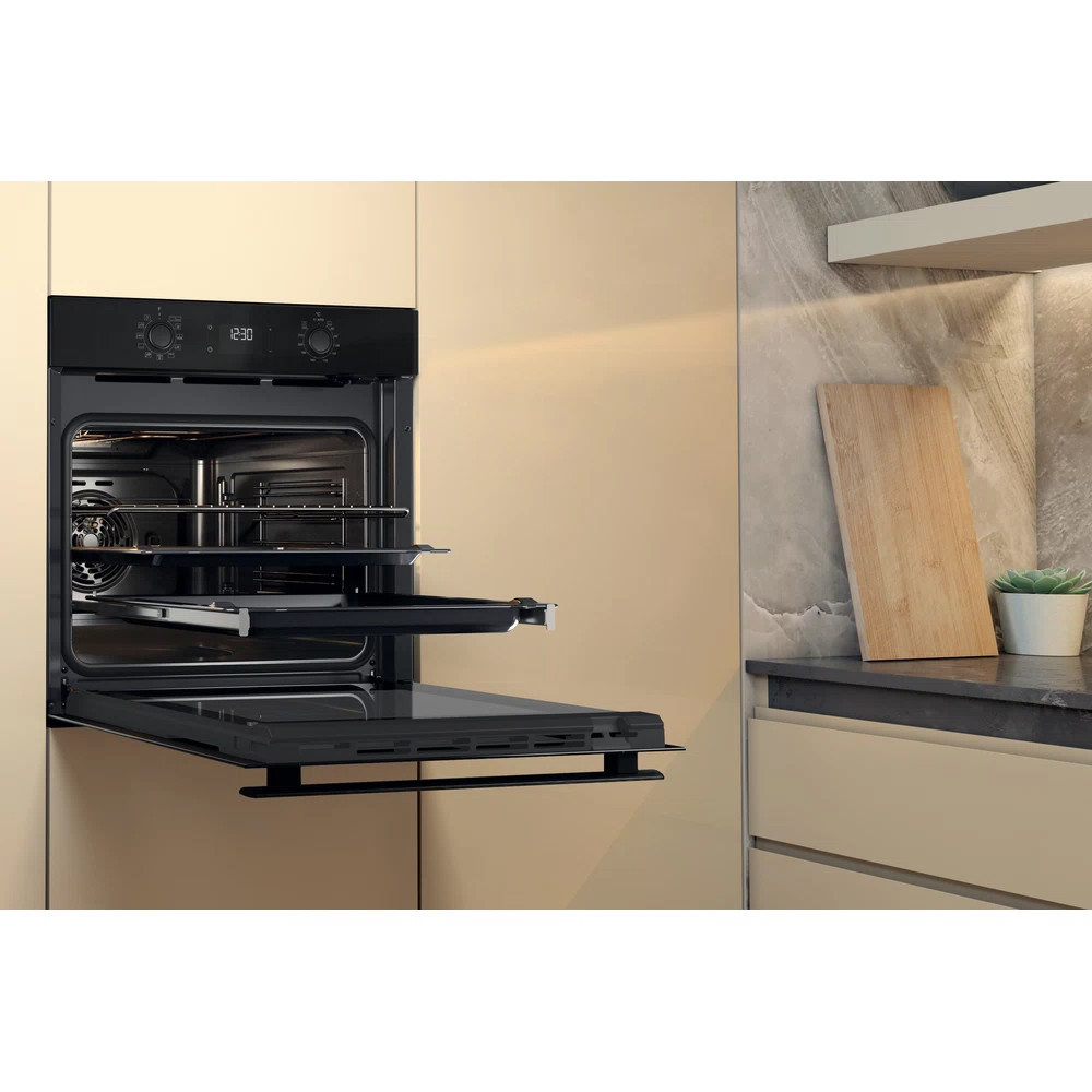 Cuptor incorporabil WHIRLPOOL OMR58HU1B, Electric, Autocuratare hidrolitica, 71 l, Clasa A+, negru