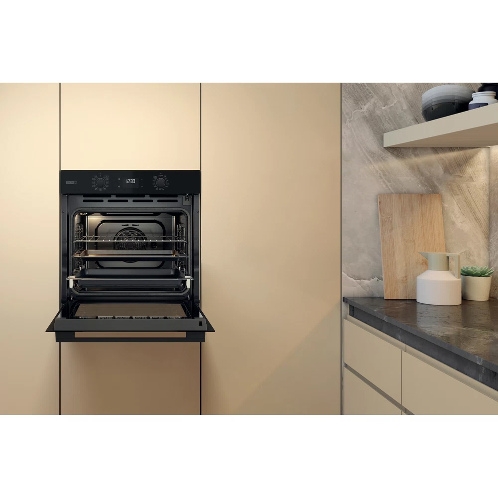 Cuptor incorporabil WHIRLPOOL OMSK58RU1SB, Electric, Gatire cu abur, Autocuratare pirolitica, 71 l, Clasa A+, negru