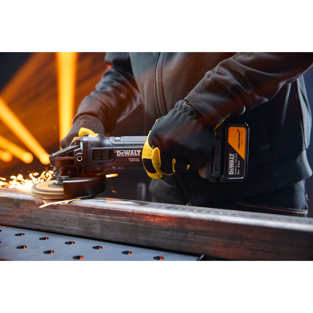 Polizor unghiular DEWALT DCG45MP2T-QW x McLaren F1 Team, 5500RPM, 2x5Ah, 125mm