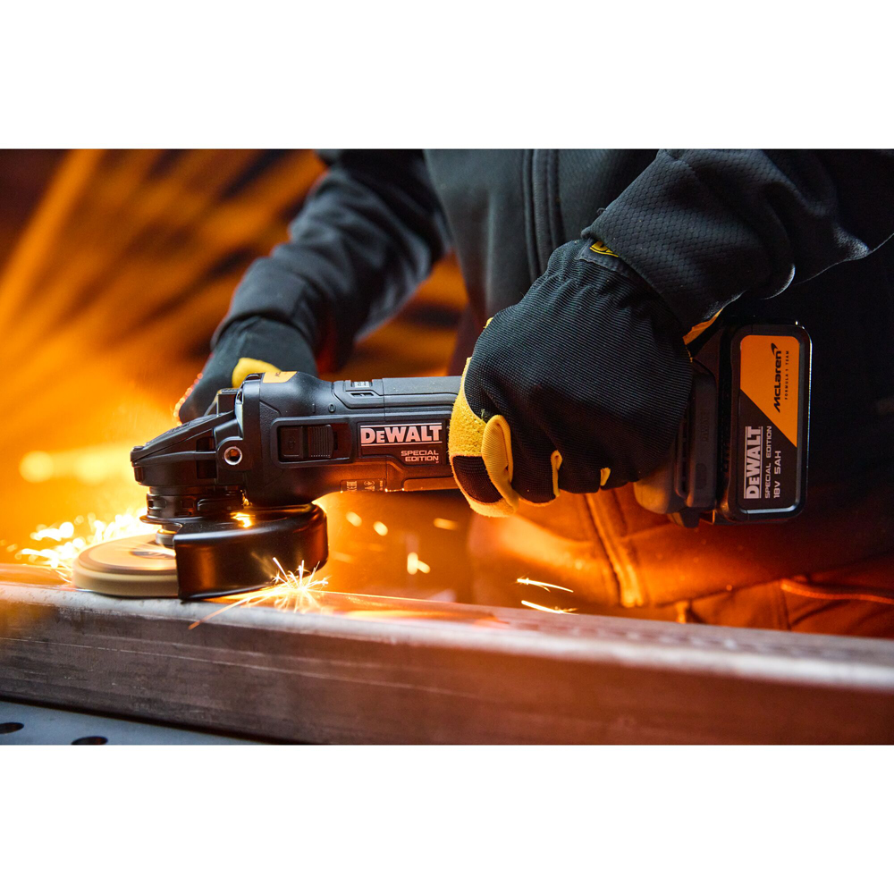 Polizor unghiular DEWALT DCG45MP2T-QW x McLaren F1 Team, 5500RPM, 2x5Ah, 125mm