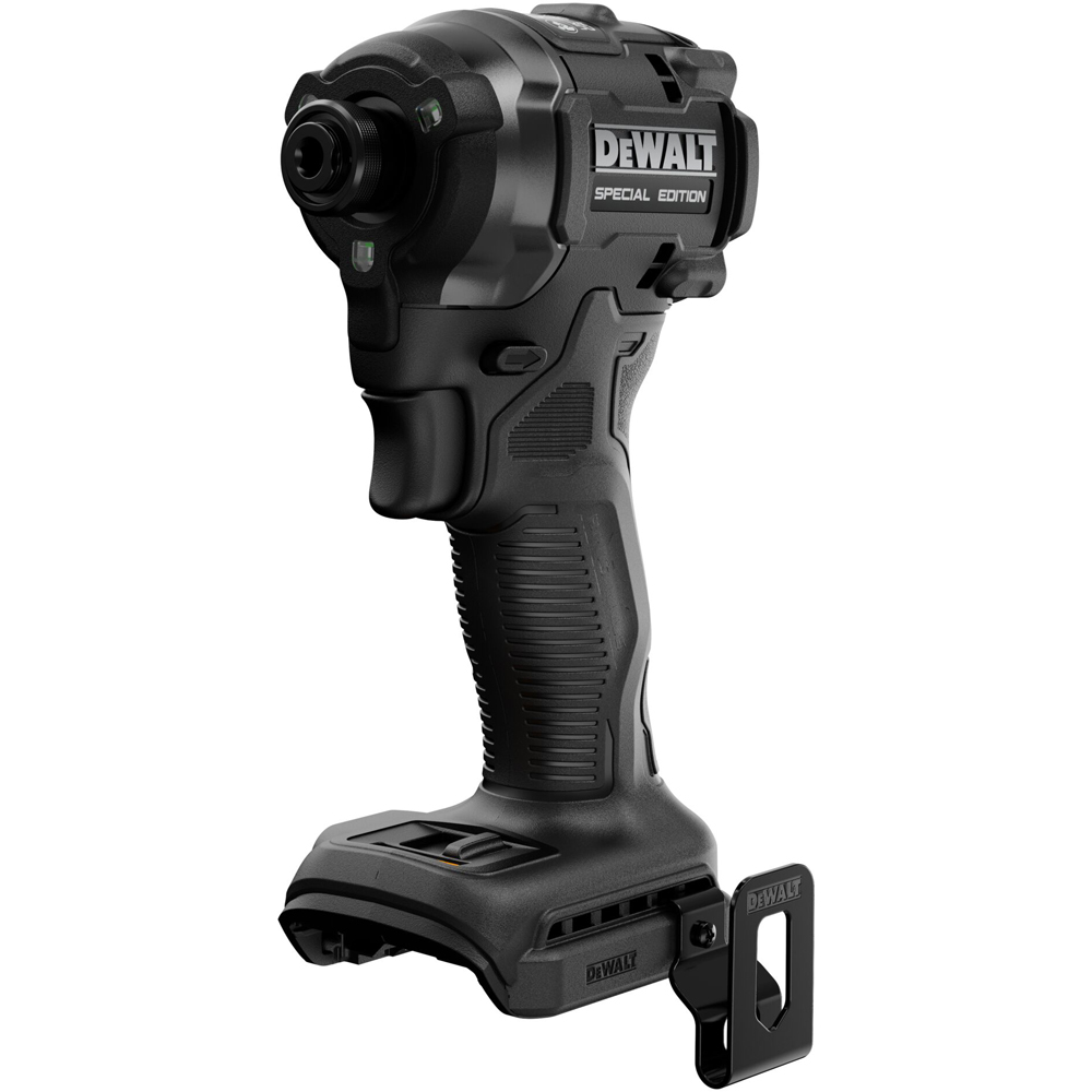 Set 2 unelte: masina de insurubat cu impact si masina de gaurit cu percutie, cu motor fara perii, DEWALT DCK2222MM2T-QW x McLaren F1 Team, 18V, 2x4Ah, 2000/3250RPM, 90/205 Nm