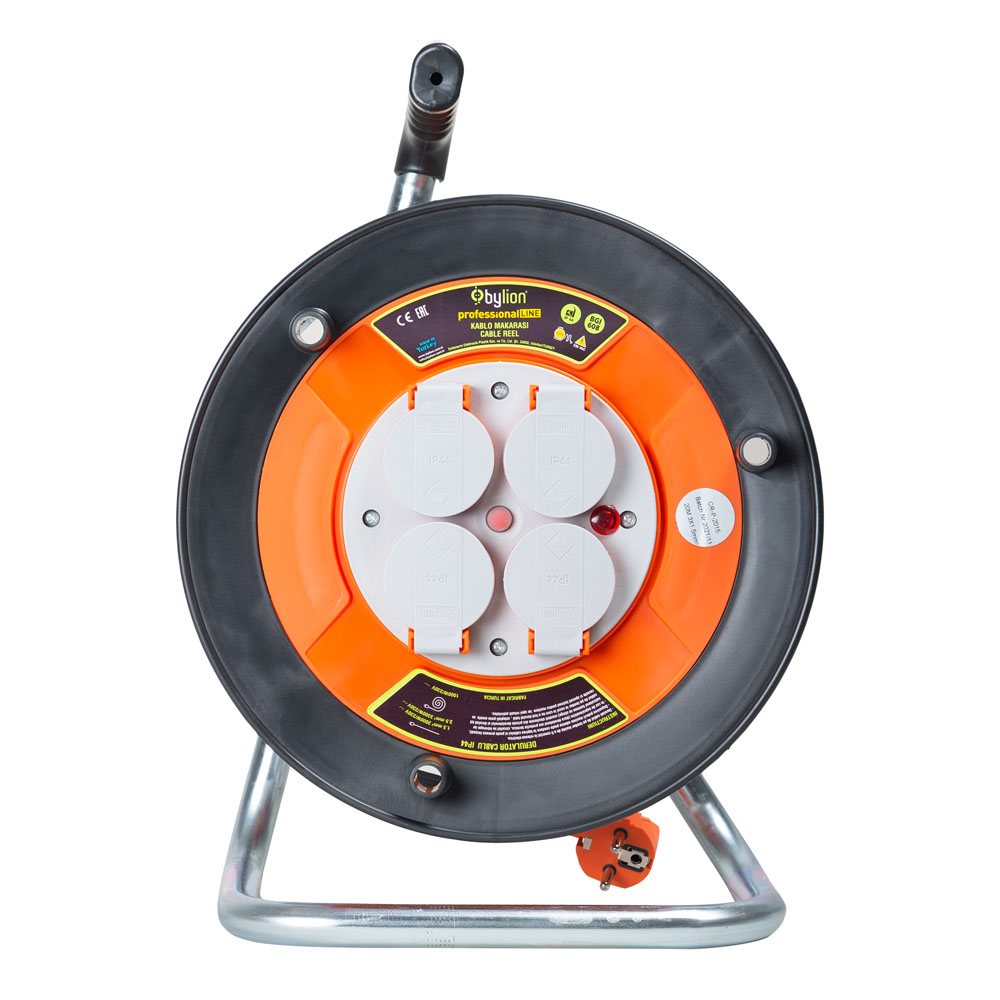Derulatoare 4 prize cu impamantare si capac de protectie, 40 m,  IP44
