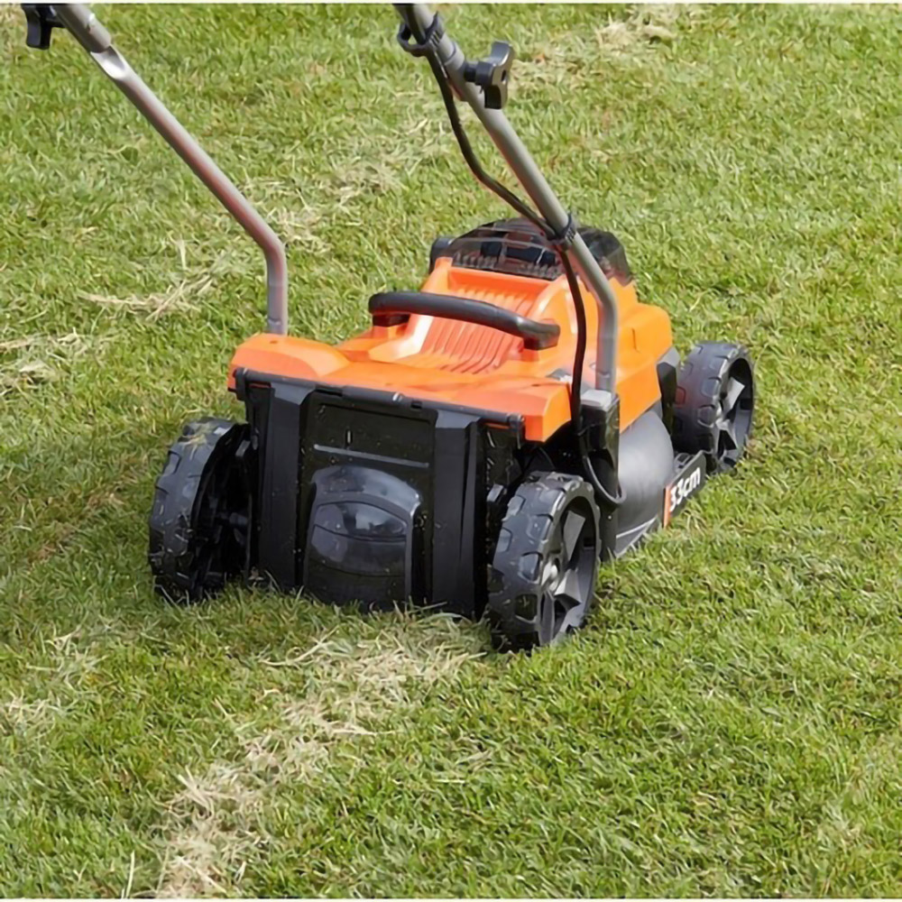 Masina de tuns iarba pe acumulator BLACK&DECKER BCMW3318L2, Electrica, latime taiere 33 cm, cos 3318L, negru-portocaliu