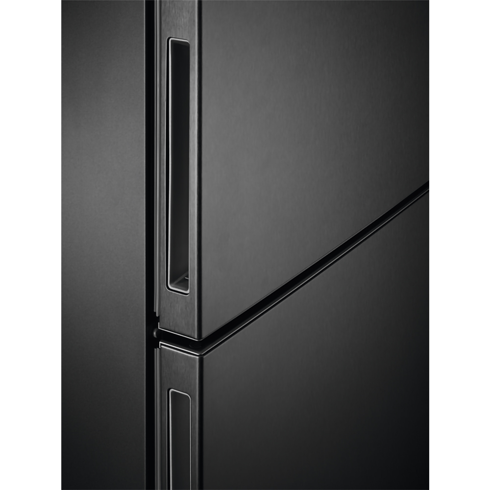 Combina frigorifica ELECTROLUX LNT7MD58B, No Frost, 588 l, H 186 cm, Clasa D, dark inox