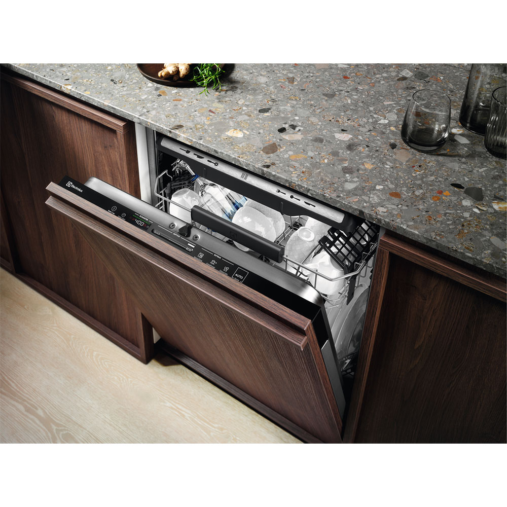 Masina de spalat vase incorporabila ELECTROLUX KEGB9405L, 15 seturi, 8 programe, 60 cm, Clasa C, panou comanda negru