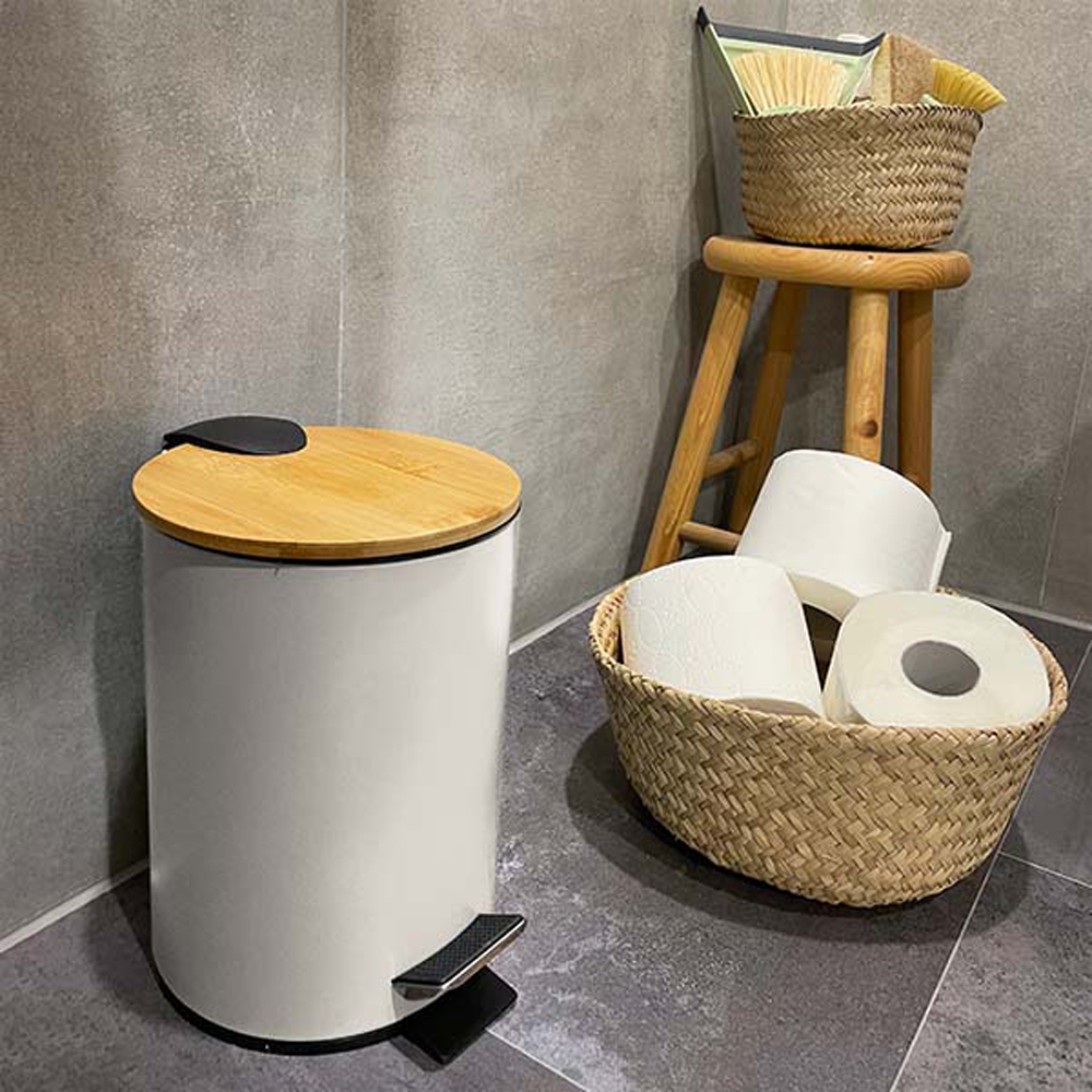 Cos gunoi pentru baie FRANDIS P354366, 3 l, rotund, metal, capac bambus, bej nisip