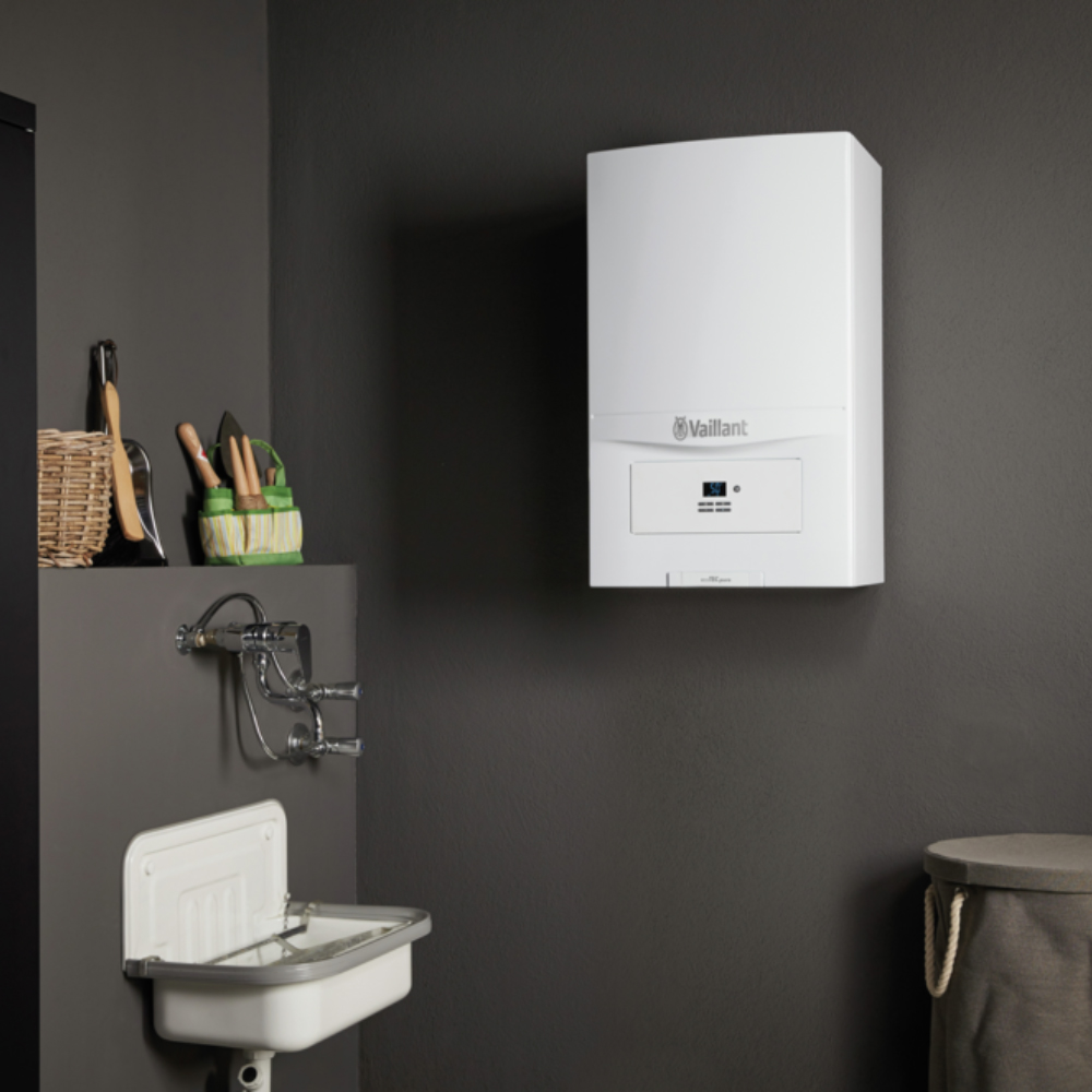 Centrala termica pe gaz in condensare VAILLANT ecoTEC Pure VUW 236/7-2, 24 kW, IPX4D, kit evacuare inclus