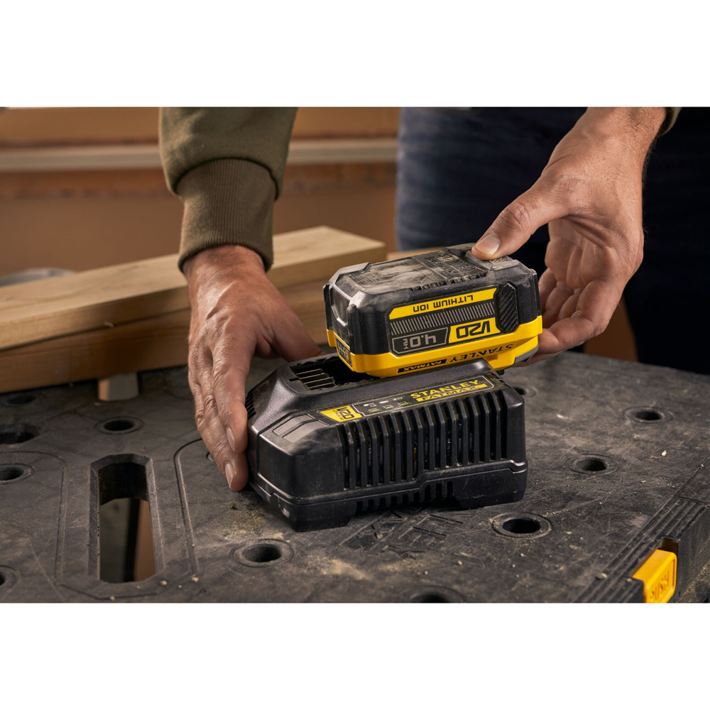 Incarcator pentru acumulatori STANLEY FATMAX SFMCB14, 18V, Li-Ion