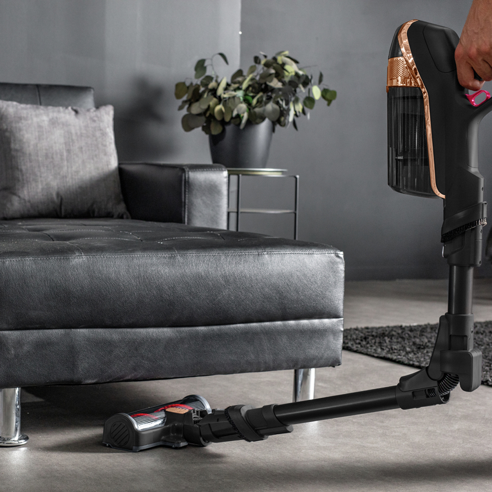 Aspirator vertical ROWENTA X-Force Flex 15.60 RH99G1WO, 0.9l, 32.4V, autonomie max 80 min, negru-auriu